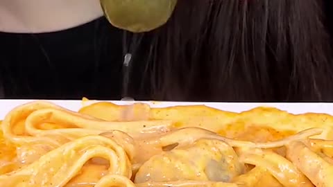 Toowoomba Cream Pasta #zoeyasmr #zoeymukbang #bigbites #mukbang #asmr #food #먹방 #틱톡푸드 #toowoomba #cr