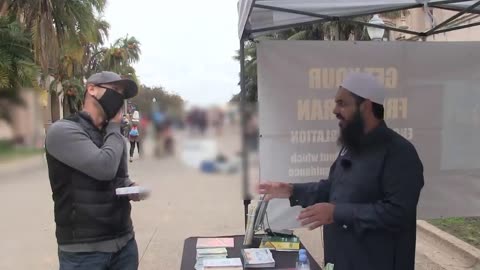 Young Brother Accepts Islam + Bonus Islam in Spanish