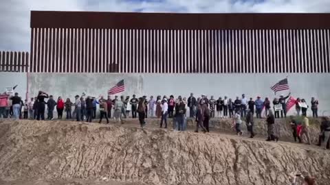 AMAZING Americans Patriots gather at The Wall in Texas to stand against the Border INVASION