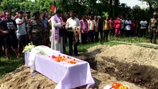 Indian soldiers killed in landslide laid to rest