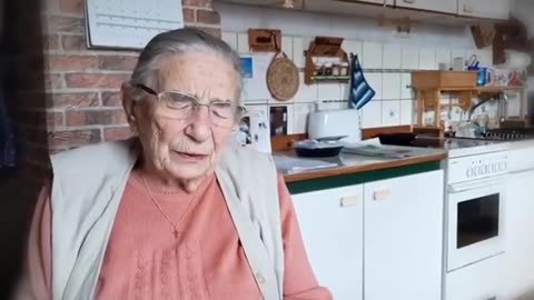 99-jährige Dresdenerin berichtet über Bombardement