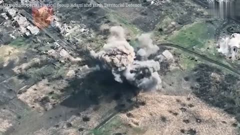 viral Ukrainian forces leave hole in the ground from striking Russian troops near Bakhmut