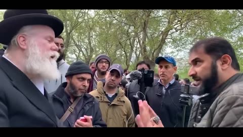 Rabbi Meets a Muslim! Adnan & Jewish Rabbi | Old Is Gold | Speakers Corner | Hyde Park