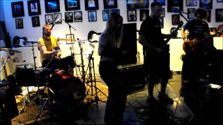 Live cover of Would (Alice in Chains) by Artemis Arrow at the Hollywood Star Room