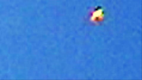 Unusual Shifting Light in the Sky + Two UFOs fly in Tandem