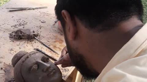 Making buddha statue