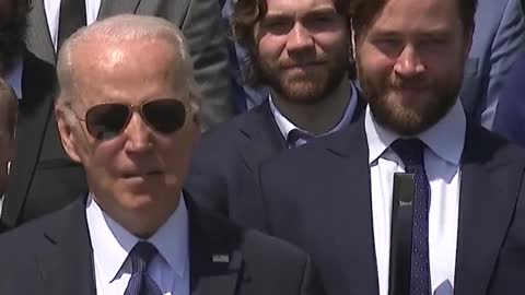 (IL Donaldo Trumpo) NHL player laughs when Biden calls the NHL commissioner “Gary Batman”.