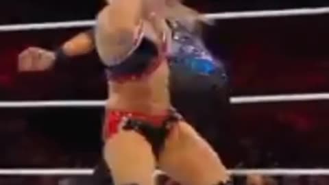 Bliss vs. Jax: Raw Women's Title Extreme Match