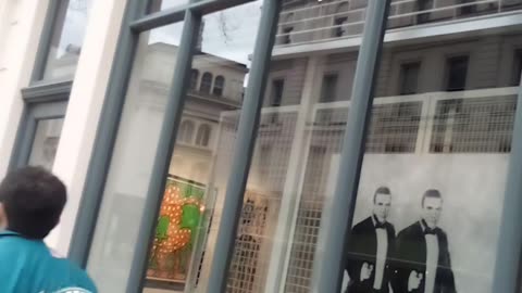 007 Sean Connery in a Shop Window