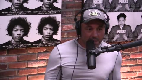 Joe Rogan Talks Kim Kardashian Surgeries & Other Fake Women