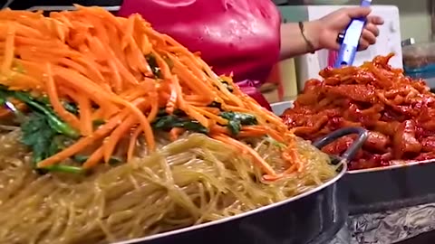 Exploring the Mouthwatering Delights of the Korean Market