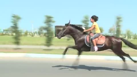 Super lady || Horse Riding || Fast Horse Riding