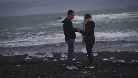 Diamond beach IcelandIceland Diamond Beach Proposal | Grace & Leon