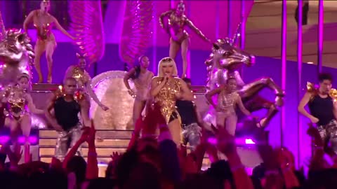 Nicki Minaj Performs “Majesty,” “Barbie Dreams,” “Ganja Burn,” “FeFe” | Live Performance