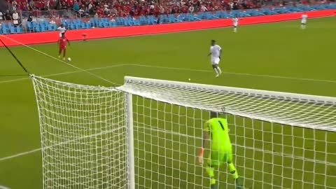 Breaking Down Alphonso Davies' spectacular goal against Panama _ World Cup Qualifier