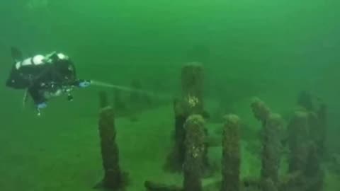 9000 YR OLD STRUCTURE UNDER LAKE HURON!
