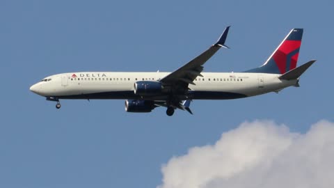 Delta Boeing 737-900 arriving at St Louis Lambert Intl - STL