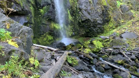 Eastern Oregon – Strawberry Lake + Wilderness – The Base of Strawberry Falls – 4K