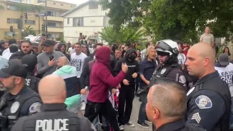 Antifa Attacks Parents in Glendale,CA #fight #streetfight #antifa