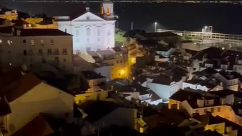Alfama in a Minute: Lisbon's Authentic Old Quarter