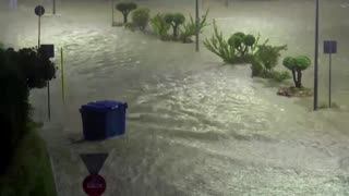 Storm floods roads in central Greece