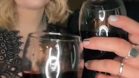 🍷🖤