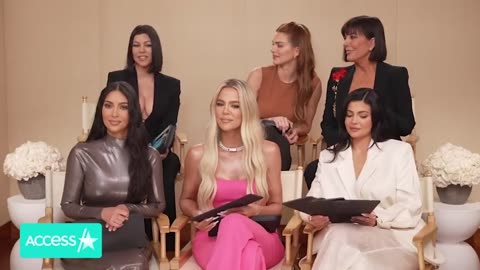 Kim Kardashian & Kylie Jenner React To Kourtney Kardashian’s Pregnancy News