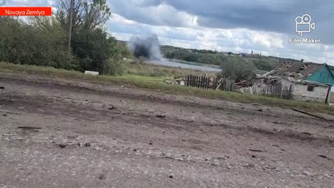 Russian Su-34 bomb run on Ukrainian troops & US mercenaries in Donbass