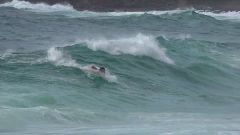 Attempting to surf Sandy Beach Shorebreak !!! Smoookified !!!