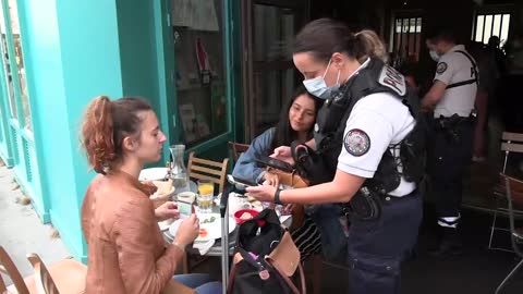 France: Police in Paris Check Restaurant Patrons For Vaccine Passports