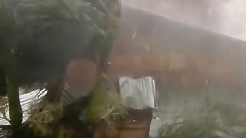 Tornado vs Extremely Heavy Wind