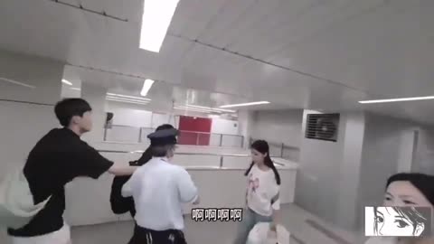 Chinese Tourists confront Subway Pervert in Japan 🚇💪👀