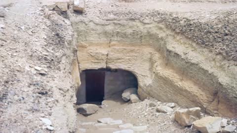 Egypt 2020 Breakthrough Discovery New Untouched Tomb Discovered Stunned Archaeologist