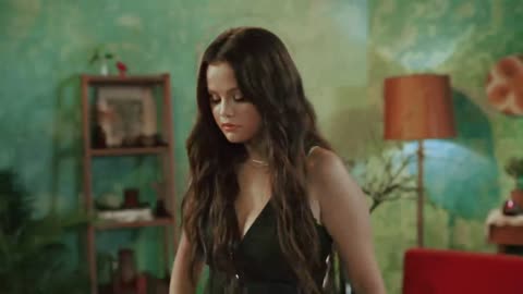 Rema, Selena Gomez - Calm Down (Official Music Video).