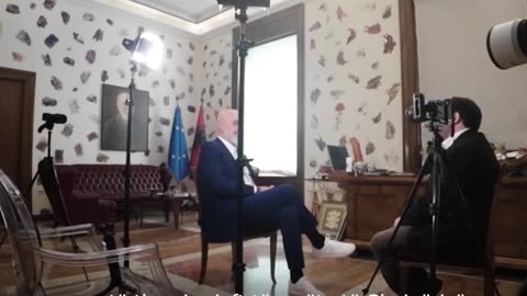 Intervista në Rai 3/ Rama: Hodhët baltë mbi shqiptarët, manipuluat si Enver Hoxha! Burimi juaj...
