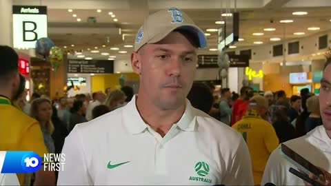 Socceroos Return to Australia | 10 News First