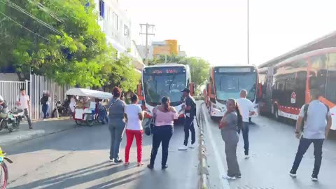 Video: Colapso en estación de Transcaribe genera protesta en Cartagena