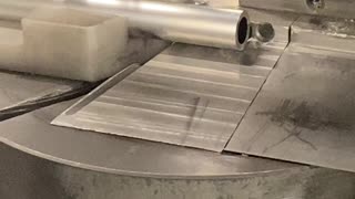 Cutting aluminum