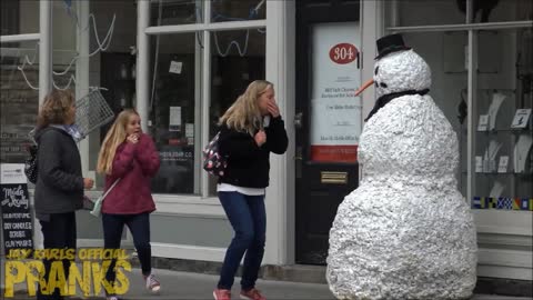 Creepy Snowman Pranks Unsuspecting Victims