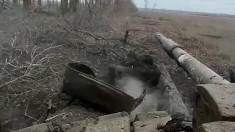 Russian T-72B tank explodes on anti-tank mine in Donbass