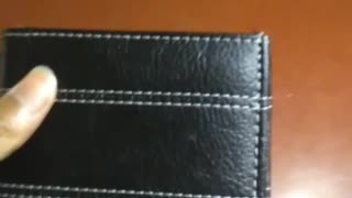 I'm selling this wallet