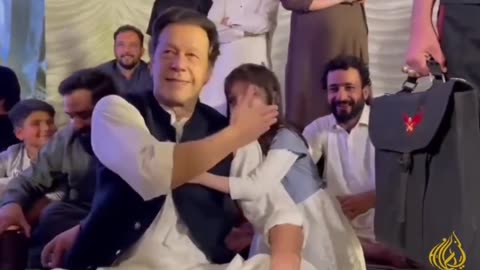 Little girl hugu Imran khan