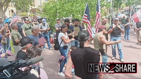 Residents in Old Town, Albuquerque OPENLY DEFY New Mexico Governor's order on firearms