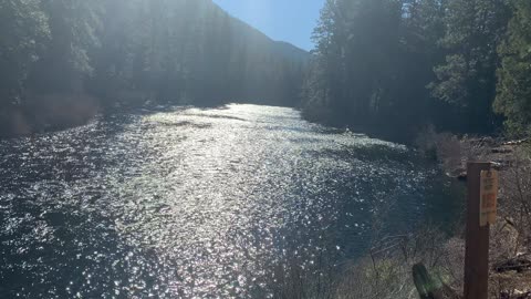 Hiking Above the Crook of Metolius River – Central Oregon