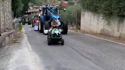 Look at foreign special wedding cars