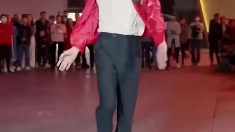 Michael jackson||dance||legend