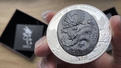 DRAGON Mother of Pearl Lunar Year 5 Oz Silver Coin 25$ Solomon Islands 2024