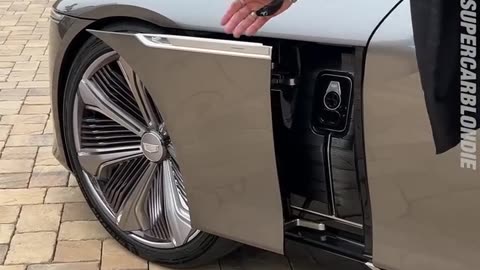 Cadillac’s fully electric Celestiq concept 🤩