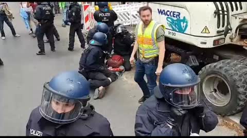 Gewaltexzesse der Polizei (Demo Berlin, 01.08.2021)