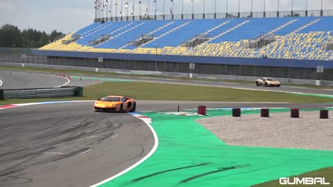 McLaren 570S vs Lamborghini Aventador SVJ